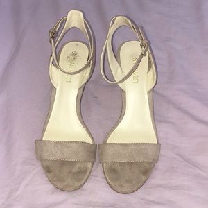 Neutral Single strap heels
